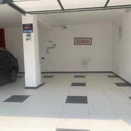 Adria Apartment Nesso
